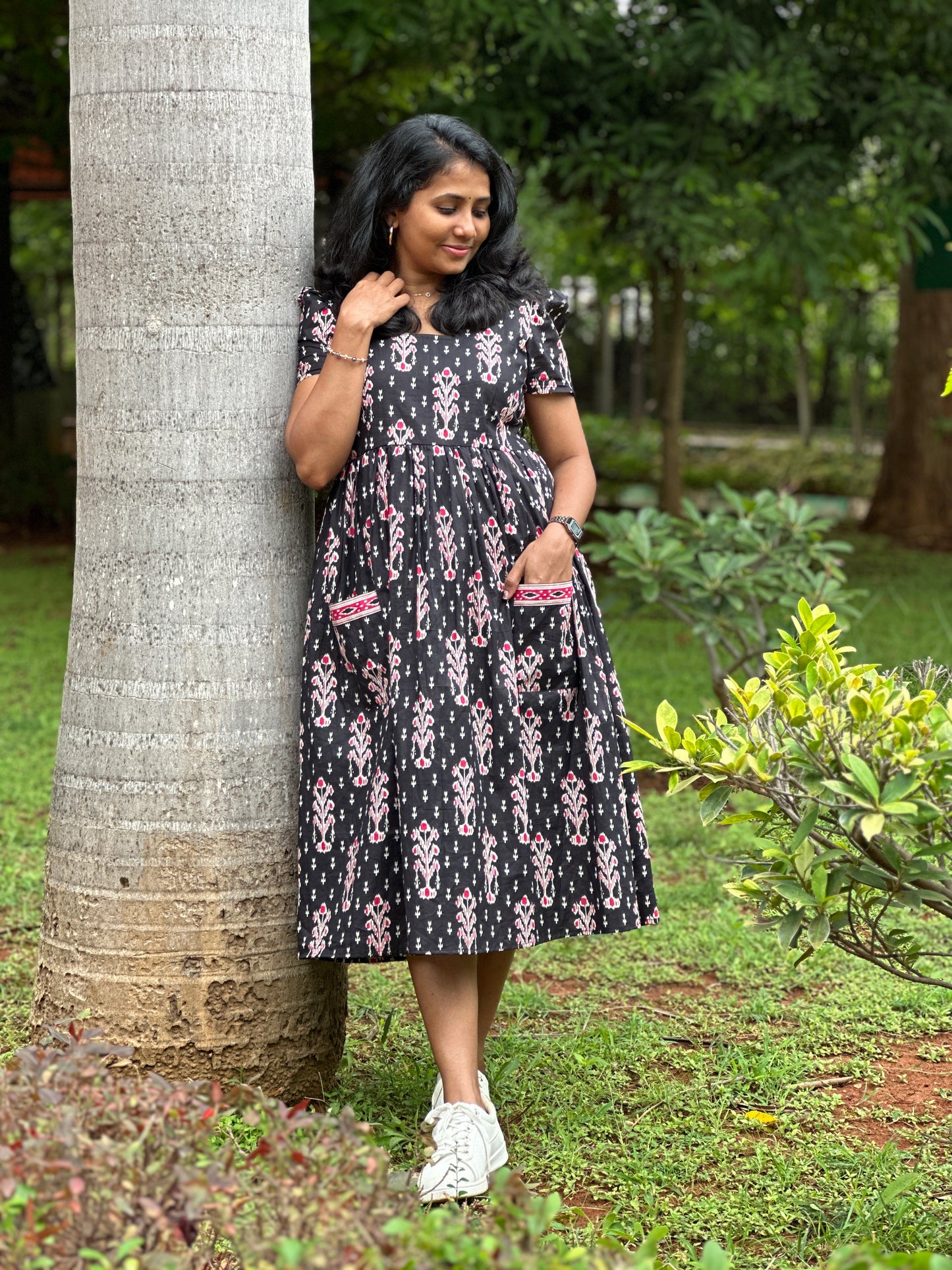 Sumana Black Midi Dress