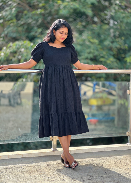 Noir Black Hakoba Midi Dress