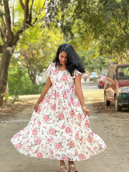 Hania White Floral Chiffon Maxi Dress lo